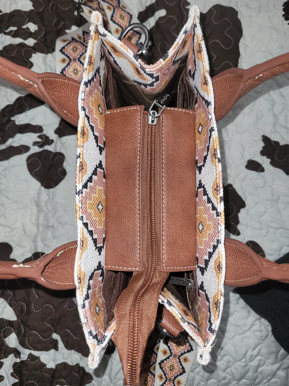 Wrangler Brown, Cream & Yellow Aztec Tote - Picture 2 of 10